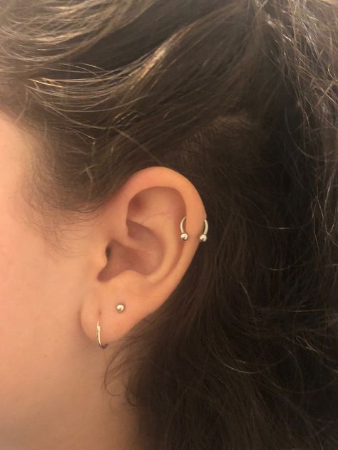 Piercing Placement Chart, Ear Piercing Placement, Styled Ear Piercings, Piercing Inspo Ear, Eat Piercing, Ear Piercing Chart, Piercing Placement, Double Ear Piercing, Men Piercing