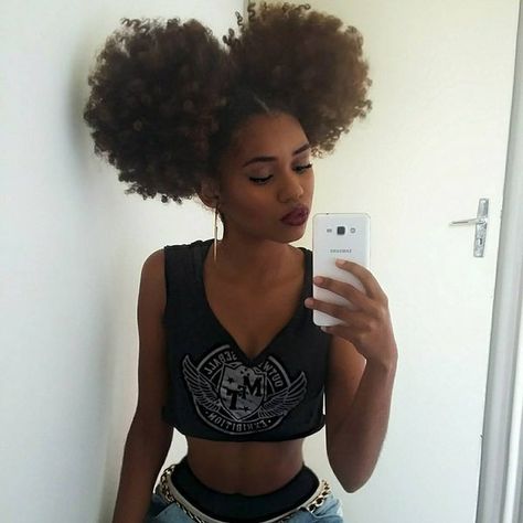 Afro Puff Hairstyles, Afro Puffs, Hair Puff, Pelo Afro, 4c Natural Hair, Natural Hair Beauty, Queen Hair, Afro Hair, Natural Hair Tips