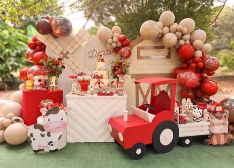 Farm Decorations Party, Farm Themed Birthday Party Decorations, Farm Birthday Decor, Farm Party Ideas, Farm Birthday Decorations, Cowboy Themed Birthday Party, Farm Party Decorations, Mickey First Birthday, Barnyard Birthday Party