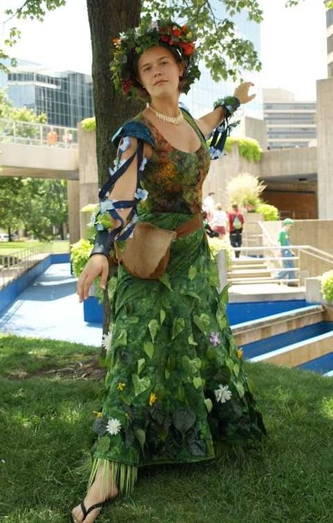 Make a Mother Nature Costume | Mother Nature costume | Halloween Costume Ideas Mother Nature Halloween Costume, Mother Nature Costume Diy, Mother Nature Costume Halloween, Nature Halloween Costume, Mother Nature Halloween, Miss Frizzle Costume, Easy Disney Costumes, Easy Kids Costumes, Nature Costume