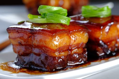 Slow cooker Dong Po pork belly Dong Po Rou, Dongpo Pork Recipe, Dong Po Rou Recipe, Tuna Belly Recipe, Asian Slow Cooker Recipes, Cooking Chinese Food, Asian Dish, Asian Pork, Chinese Cooking Wine