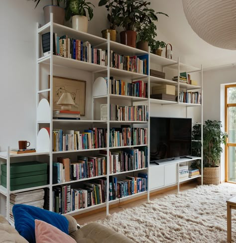 Magically just hide your TV in to the Portal Shelf 🪄 Tv Shelf Design, Hide Your Tv, Hallway Shelf, Tv Regal, Bookshelves With Tv, Open Bookshelves, Bookshelves In Living Room, Tv Shelf, Small Bookshelf