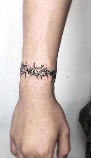 Barbed Wire Tattoo, Wire Tattoo, Thorn Tattoo, Barbed Wire Tattoos, Stunning Tattoos, Chain Tattoo, Armband Tattoos, Wrist Tattoos For Guys, Drawing Styles