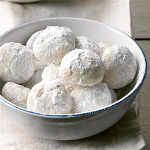 Triple Nut Snowballs Recipe -This super-crunchy, not-too-sweet cookie is a fun update on the classic snowball. I used cashews, macadamia nuts and pecans, but you can mix and match other nuts to your liking. —Thomas Faglon, Somerset, New Jersey Mexican Christmas Cookies, Mexican Wedding Cookies Recipes, Wedding Cookies Recipe, Princess Pinky Girl, Russian Tea Cake, Mexican Wedding Cookies, Pinky Girl, Snowball Cookies, Mexican Christmas