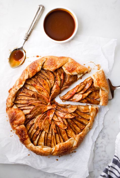 Chai Spiced Apple Galette With Caramel Sauce Chai Pie, Rustic Apple Galette, Date Caramel Sauce, French Pie, Holiday Coffee Drinks, Miso Caramel, Crunchy Garlic, Apple Chai, Lemon Olive Oil Cake