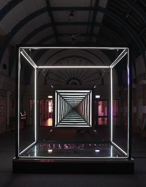 Exponential - a kaleidoscopic mirrored cube by Lucid Creates at Lightpool. Photo by Gaz Cook F1 Experience, Concert Design, Mirror Cube, Production Ideas, Concert Lights, Led Cube, Light Art Installation, Platonic Solids, Photo Cubes