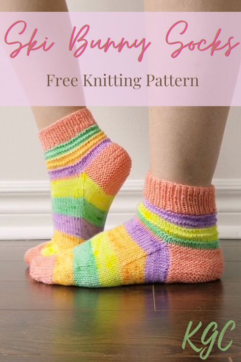 Child Socks Pattern Free, How To Knit Socks For Beginners, Knit Sock Pattern Free, Knit Socks Pattern Free Beginner, Child Socks Pattern, Sock Yarn Projects, Sock Yarn Knitting Patterns, Socks Free Knitting Pattern, Knitting Slippers