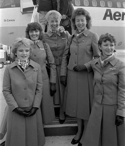 Hostesses from Aer Lingus Aer Lingus, Airplane Seats, Sensible Shoes, Flight Attendant Uniform, Air Hostess, Airplane Pilot, Vintage Airlines, Come Fly With Me, Anime Clothes