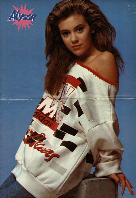 Alyssa Milano 80s Fashion, Alyssa Milano Young, 1980s Outfits, 80s Fashion Outfits, 1980s Fashion Trends, Look 80s, 1980’s Fashion, 80s Girl, 90s Fashion Women