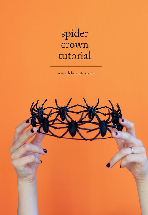 Easy DIY Spider Crown TUTORIAL // MichaelsMakers Delia Creates Spider Crown, Crown Tutorial, Diy Spider, Uhyggelig Halloween, Dekorasi Halloween, Halloween Fest, Spooky Halloween Party, Diy Halloween Decor, Adornos Halloween