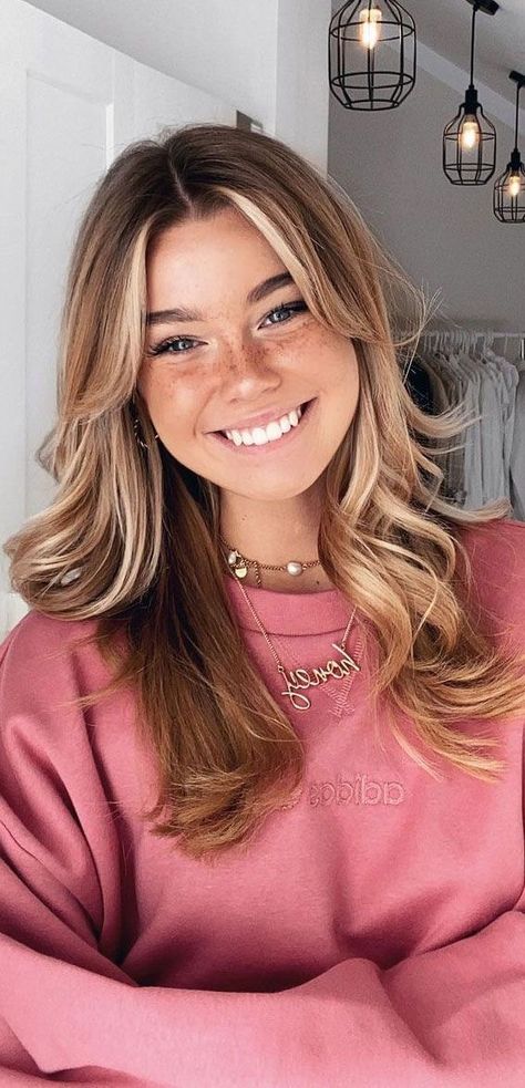 Teen Haircuts, Κούρεμα Bob, Layered Cut, Girl Haircut, Hairstyles For Layered Hair, Kids Hair Cuts, Girl Haircuts, Haircuts For Medium Hair, Trending Haircuts