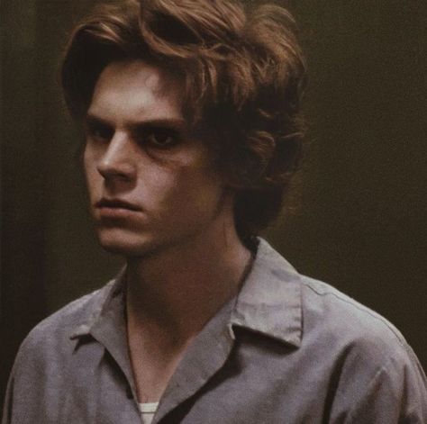 Evan Peters Kit Walker, Grace Bertrand, Lizzie Brocheré, Diego Peretti, Evan Peters American Horror Story, Kit Walker, Cary Elwes, American Horror Story Seasons, Zachary Quinto