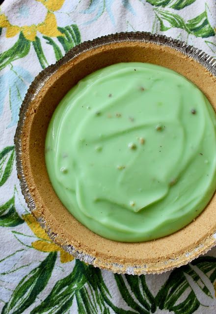 No-Bake Pistachio Pudding Pie Pistachio Pudding Pie, Pistachio Recipes Desserts, Pistachio Pie, Pistachio Dessert Pudding, Pudding Pie Recipes, Pistachio Dessert, Pudding Pie, Tried And True Recipes, Pudding Pies