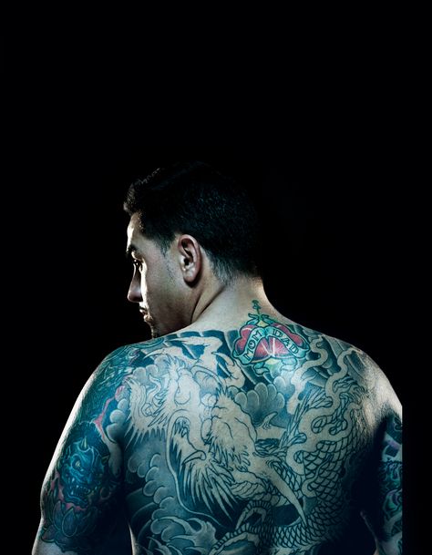 Image of tattoo artist Chris Núñez from TLC's "Miami Ink" shot in Miami by photographer Anthony Mandler. Chris Nunez Tattoos, Chris Núñez, Chris Nunez, Miami Tattoo, Miami Ink, Ink Master, Tattoo Designs Men, Animal Planet, Tattoo Images