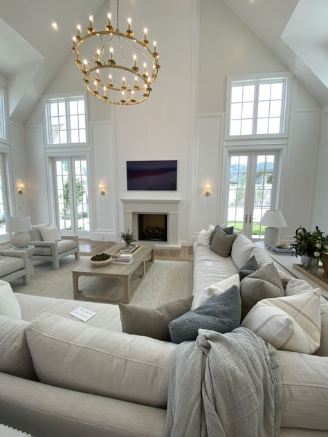 Living Room Big Family, Cozy Family Home Aesthetic, White And Tan House Interior, Modern But Homey House, White House Interior Modern Living Room, Costal House Living Room, Cute Big Living Room, Dream Lounge Room, Big Cosy Living Room