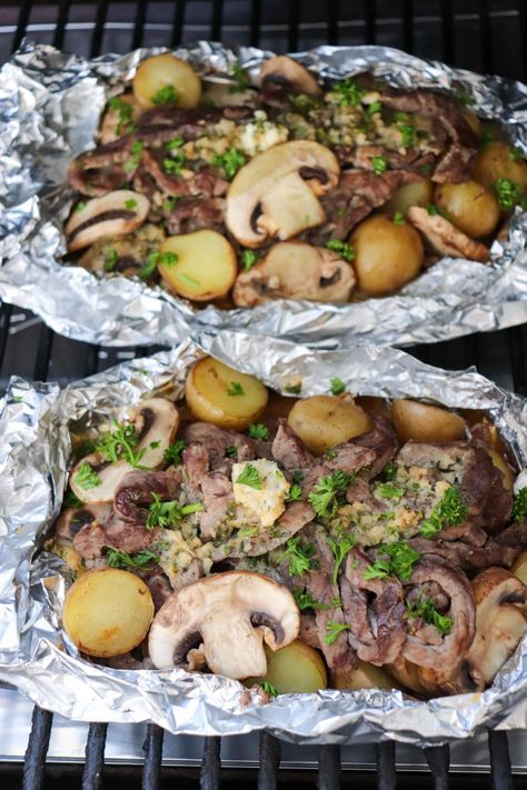 Steak and Mushroom Foil Packs » Campfire Foodie Oven Foil Packets, Steak Foil Packets, Foil Packet Recipes, Foil Potatoes On Grill, Steak Asparagus, Recipes For Camping, Campfire Potatoes, Potatoes And Mushrooms, Snow Peas Recipe