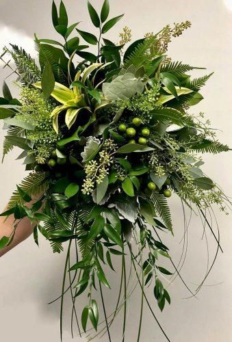 Wonderful Ideas Elegant Wedding Bouquets ★ elegant wedding bouquets green wedding bouquet missycristina_floraldesigns Wedding Bouquets Green, Unique Wedding Bouquets, Beautiful Wedding Bouquets, Foliage Bouquet, Foliage Arrangements, Unique Wedding Bouquet, Elegant Wedding Bouquets, Greenery Wedding Bouquet, Green Wedding Bouquet