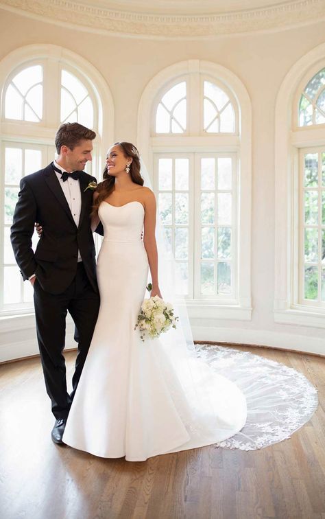 Sleek and Strapless Fit-and-Flare Gown with Box Pleats - Stella York Wedding Dresses Stella York Bridal, Flare Wedding Dress, Stella York Wedding Dress, Spring Wedding Dress, Pnina Tornai, Essense Of Australia, Flare Gown, Trumpet Wedding Dress, Stella York