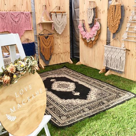 Macrame Store, Macrame Display, Craft Stall Display, Craft Booth Design, Craft Fair Booth Display, Stand Feria, Craft Market Display, Vendor Displays, Market Booth