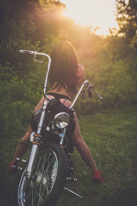 Robin Outdoor Motorcycle Boudoir Motorcycle Photo Shoot Couple, Motorcycle Calendar, Motorcycle Photoshoot Women, Valentine Poses, Motorcycle Babe Biker Chic, Motorcycle Shoot, Motorcycle Photo Shoot, Biker Photos, Boudiour Poses