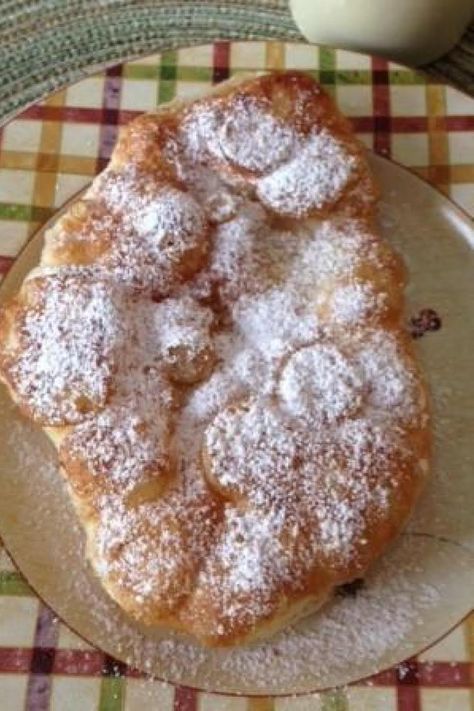 Easy Fried Dough (Pizza Fritte) Italian Fried Dough, Fried Dough Recipe, Fried Dough Recipes, Fried Bread Recipe, Dough Pizza, Fry Bread, Fried Dough, Fair Food Recipes, Donut Recipes