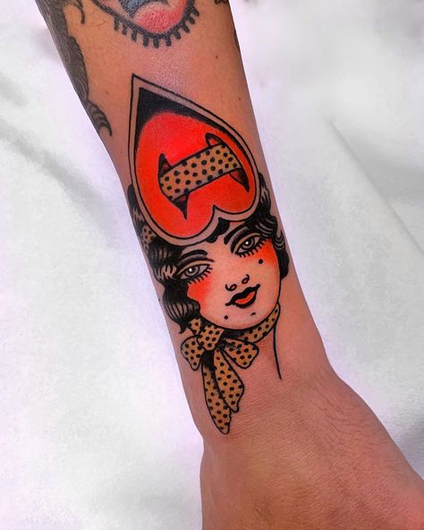 PABLO LILLO auf Instagram: „🖤👩🏻Grimm Lady from last weeks. Thank you🙏🏽! . . . #traditionaltattoo #heart #oldschooltattoo #ink #barcelonatattoo #bertgrimm“ Bert Grimm Lady Head, Bert Grimm, Queen Of Hearts Tattoo, Barcelona Tattoo, Head And Heart, Head Tattoos, Old School Tattoo, Queen Of Hearts, Heart Tattoo