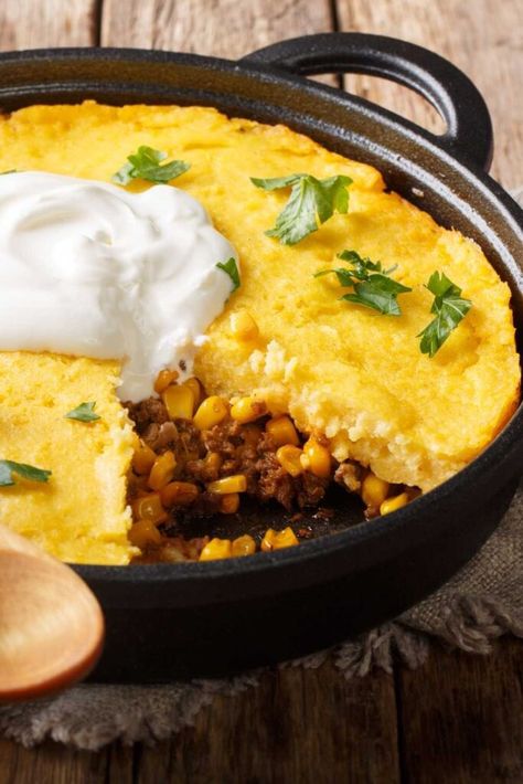 Skillet Tamale Pie, Mexican Casseroles, Tamale Pie Recipe, Cornmeal Recipes, Ground Beef Seasoning, Corn Muffin, With Cornbread, Jiffy Corn Muffin Mix, Mexican Meals