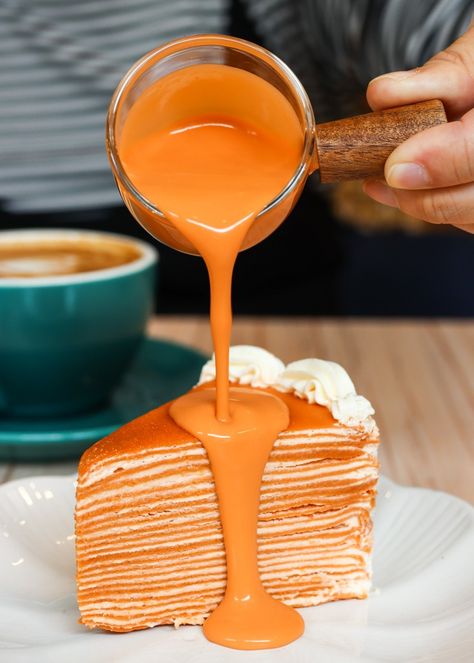 Thai Tea Crepe Cake, Thai Tea Cake, Thai Tea Desserts, Thai Tea Cake Recipe, Thai Dessert Recipes, Thai Cake, Thai Tea Ice Cream, Milk Tea Cake, Sticky Rice Pudding