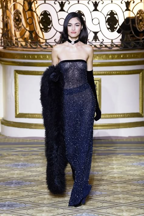 Transformation Fashion Runway, 2024 Runway Fashion, High Fashion Runway Outfits, Runway Dresses Couture, 2024 Runway, Blue Runway Fashion, Runway Fashion Looks, Fashion Week Dresses, Sleek Dress