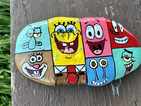 Seashell Painting Ideas, Kindness Rock Garden, Spongebob Crafts, Bored Crafts, Kids Rock Painting, Frog Wall Decor, Spongebob And Sandy, Rock Painting Idea, Character Painted Rocks