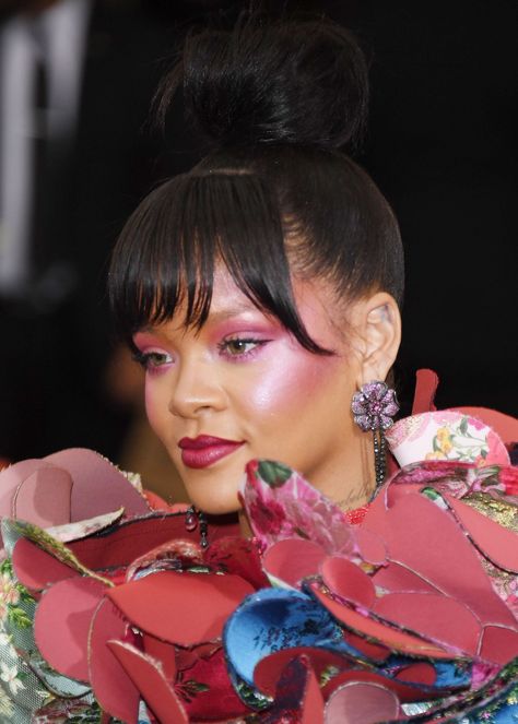 Pink Rihanna, Rihanna Pink, Best Of Rihanna, Neon Turquoise, Rihanna Makeup, Rihanna Hairstyles, Met Ball, Turquoise Hair, The In Between