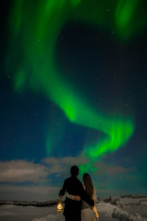 Northern Lights Elopement, Northern Lights Proposal, Three Swedish Mountain Men, Northern Lights Couple, Northern Lights Wedding, Norway Lights, Northern Lights Aesthetic, Northen Light, Norway Northern Lights