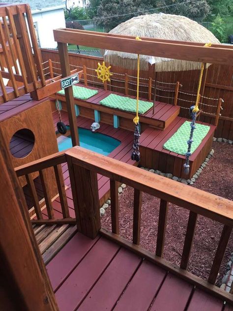 Guy Turns Backyard Into A Huge Dog Playground - The Dodo Dog Run Ideas Backyard, Huge Playground, Kennel Ideas Outdoor, Cat Playground Outdoor, Dog Backyard, Dog Bedroom, Puppy Room, Play Area Backyard, Dog Spaces