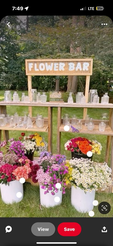 Fall Flower Bar Ideas, Flower Bar At Wedding, Baby In Bloom Shower Ideas Flower Bar, Flower Bar Birthday Party, Build Your Own Bouquet Party, Diy Flower Bar Setup Ideas, Flower Booth Display Ideas, Prom Morning, Flower Bar Display