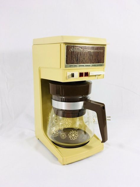 Retro Coffee Maker, Cute Coffee Maker, Retro Coffee Machine, Vintage Coffee Maker, Coffee Maker Aesthetic, Airbnb Moodboard, Coffee Machine Vintage, Unique Coffee Maker, Van Inspiration