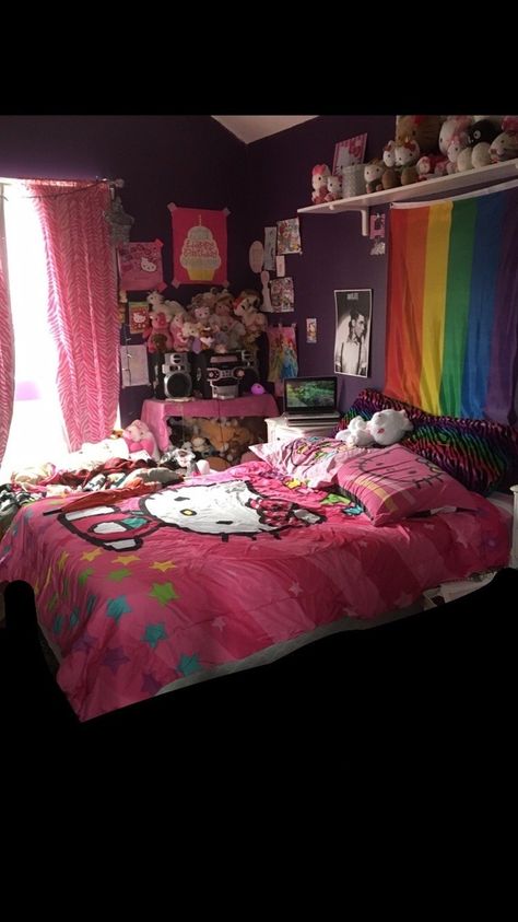 Monster High Room Aesthetic, Scene Kid Room Ideas, Scenecore Bedroom, Scene Room Emo, Monster High Room Decor, Scenecore Room, 2010s Room, Scene Kid Bedroom, Scene Room Decor