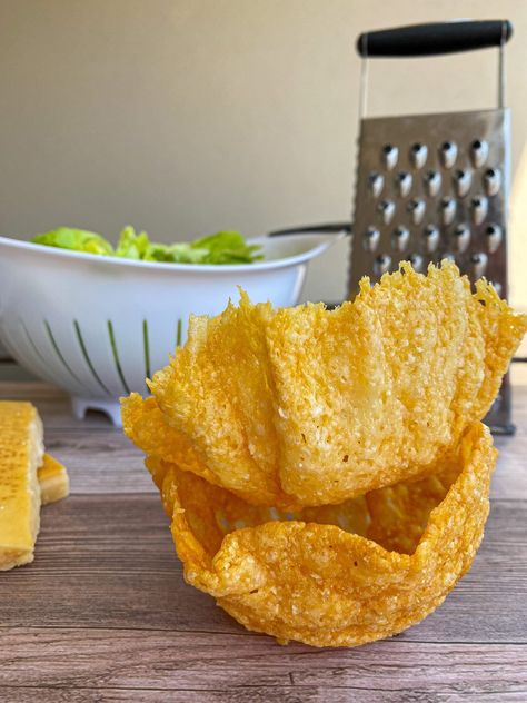 Parmesan Cups Salad, Parmesan Bowls Recipe, Easter Side Dishes Vegetables, Parmesan Cups, Parmesan Cheese Crisps, Crisp Salad, Parmesan Salad, Salad Inspiration, Easter Side Dishes