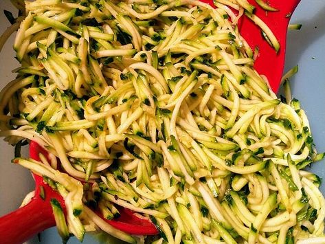 Zucchini Salat, Zucchini, Low Carb, Alphabet, Quick Saves, Courgettes, Low Carb Recipes