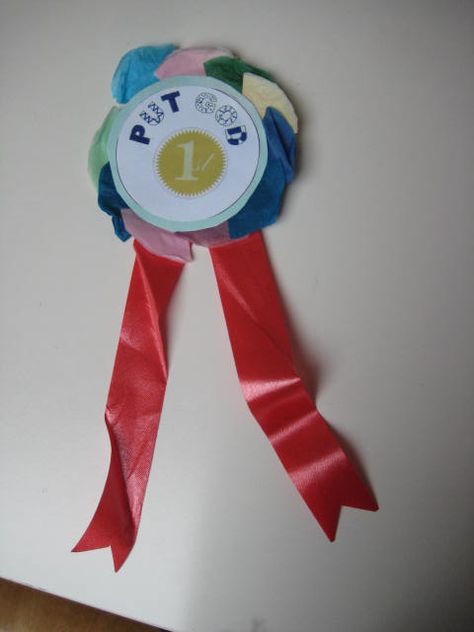 Messy Church craft: 1st Commandment. Put God First rosettes. Made from two pieces of card sandwiched with folded tissue paper circles, ribbon and safety pin taped to back. Crafts About Obeying God, Put God First Craft, 1st Commandment Craft, 10 Commandments Popsicle Stick Craft, Stoning Of Stephen Craft For Kids, Obeying God Craft For Kids, Sharing The Gospel Craft For Kids, First Commandment, Ten Plagues