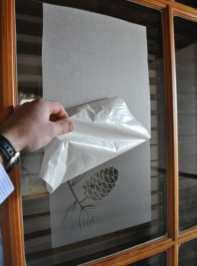 How to make etched glass vinyl designs for your windows Window Etching Designs, Diy Glass Etching Ideas, Etched Glass Door Interiors, Window Glass Etching Designs, Glass Etching Tutorial, Kitchen Flip, Etched Glass Windows, Glass Etching Diy, Etched Glass Vinyl