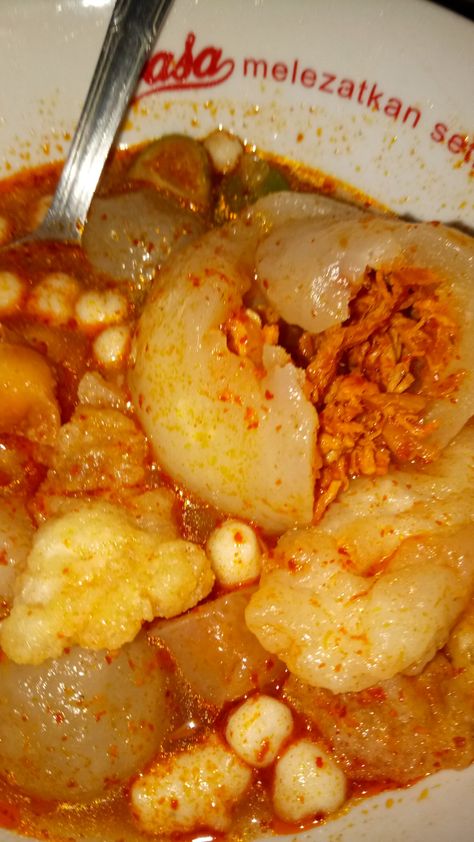 Baso Aci Ayam Suwir, Drink Photo, Hot Spicy, Feeling Hungry, Spicy Recipes, Chana Masala, Food And Drink, Yummy Food, Snacks