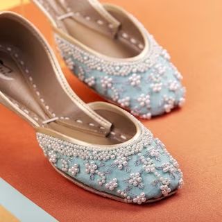 Qhareed - Etsy Khussa Designs, Jasmine Outfit, Pakistani Khussa, Blue Ballet Flats, Bridal Flats, Punjabi Jutti, Shoes Free, Motifs Perler, Embellished Flats