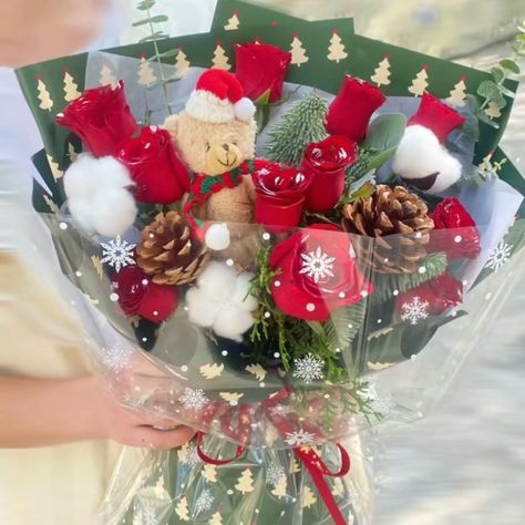 🌸🎁 BBJ WRAPS: where festive flowers meet style! 🎄💖 Transform your holiday bouquets into extraordinary gifts. Add that touch of Christmas charm to your floral creations. Shop our unique flower packaging designs now by clicking the link in our bio! #BBJWRAPS#weddingflowers#bouquetwrapping#floristsupplies#flowerarranging Christmas Bouquet Gift, Holiday Bouquet, Christmas Flower Decorations, Christmas Hampers, Christmas Bouquet, Floral Creations, Flower Wrapping, Flower Bouquet Diy, Ribbon Bouquet