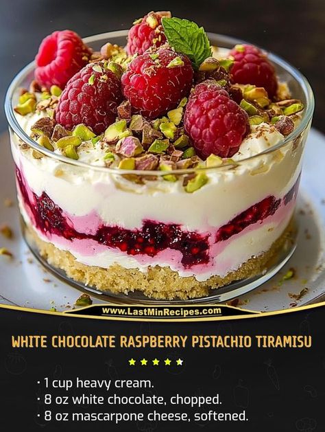 Christmas Pistachio Dessert, White Chocolate Raspberry Tiramisu, Pistachio Trifle, Pistachio Tiramisu Recipe, Heaven Cake Recipe, Pistachio Tiramisu, Amazing Christmas Desserts, Aussie Recipes, Heaven Cake