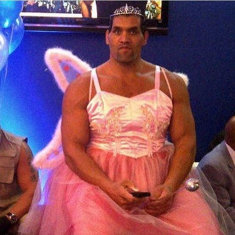 The Great Khali Great Khali Funny, Wwe Memes Funny, Wwe Funny Pictures, Frank Wallpaper, The Great Khali, Wwe Quotes, Filthy Frank Wallpaper, Posing Reference, Wrestling Memes