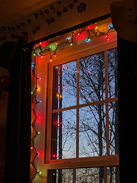 Christmas Lights Room Aesthetic, Christmas Lights Aesthetic Bedroom, Indie Christmas Aesthetic, Christmas Lights In Room, Christmas Lights Aesthetic, Nostalgic Christmas Decorations, Aesthetic Lighting, Christmas Dreaming, Rainbows Christmas