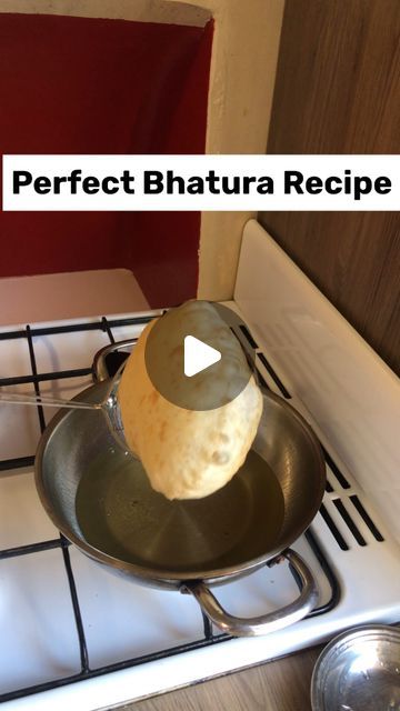 Bhature Recipe Video, Bhature Recipe, Savory Bakes, Bhatura Recipe, Bread Recepies, Indian Bread Recipes, Hebbars Kitchen, Vegetarian Asian, Lunch Recipes Indian