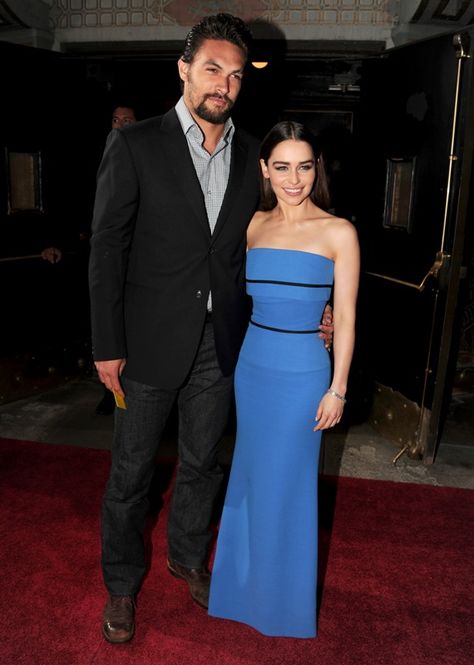 Jason Momoa and Emilia Clarke at the Game of Thrones season 3 premiere in Los Angeles Jason Momoa Hair, Khal And Khaleesi, Short Celebrities, Game Of Thrones Cast, Seth Macfarlane, Gorgeous Guys, Long Hair Pictures, Kit Harington, Jason Momoa