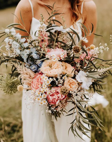 Wildflower Bridal Bouquets, Wedding Tree Decorations, Wildflower Wedding Bouquet, Field Wedding, Summer Wedding Bouquets, Garden Wedding Reception, Most Popular Flowers, Boho Wedding Flowers, Spring Wedding Flowers