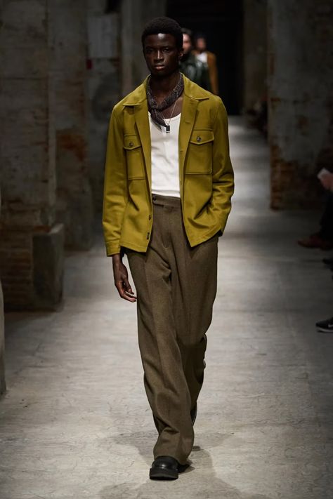 Todd Snyder Fall/Winter 2024 Collection | Hypebeast Couture Menswear, Savile Row Tailoring, Military Trench Coat, Men Boho, Milan Fashion Week Men, 2024 Menswear, Fall Runway, Boho Men, Menswear Runway